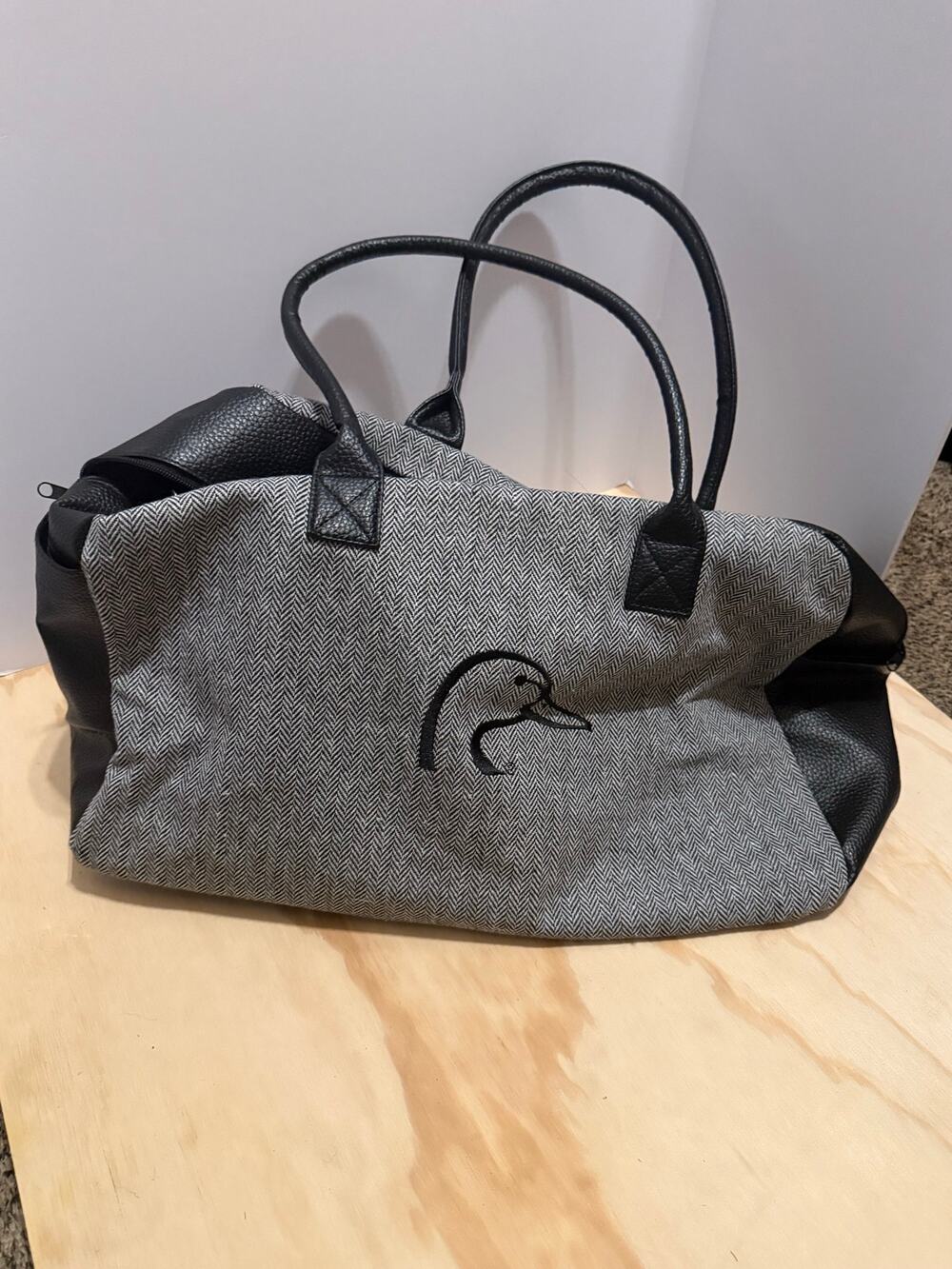 Ducks Unlimited Herringbone Weekender Duffel Bag Black Gray Travel Tote